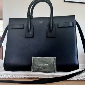 👜 SOLD👜 Saint Laurent Sac De Jour Bag (Small)